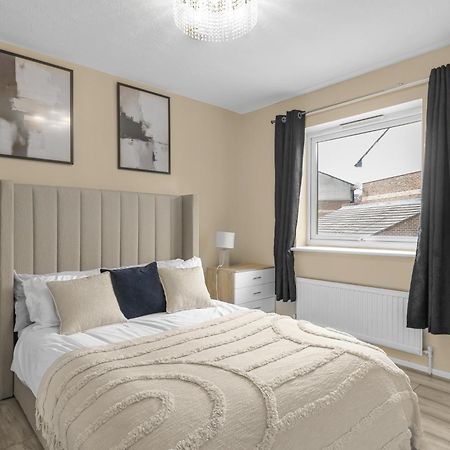 Serviced Accomodation - For Families Or Corporate London Exteriör bild