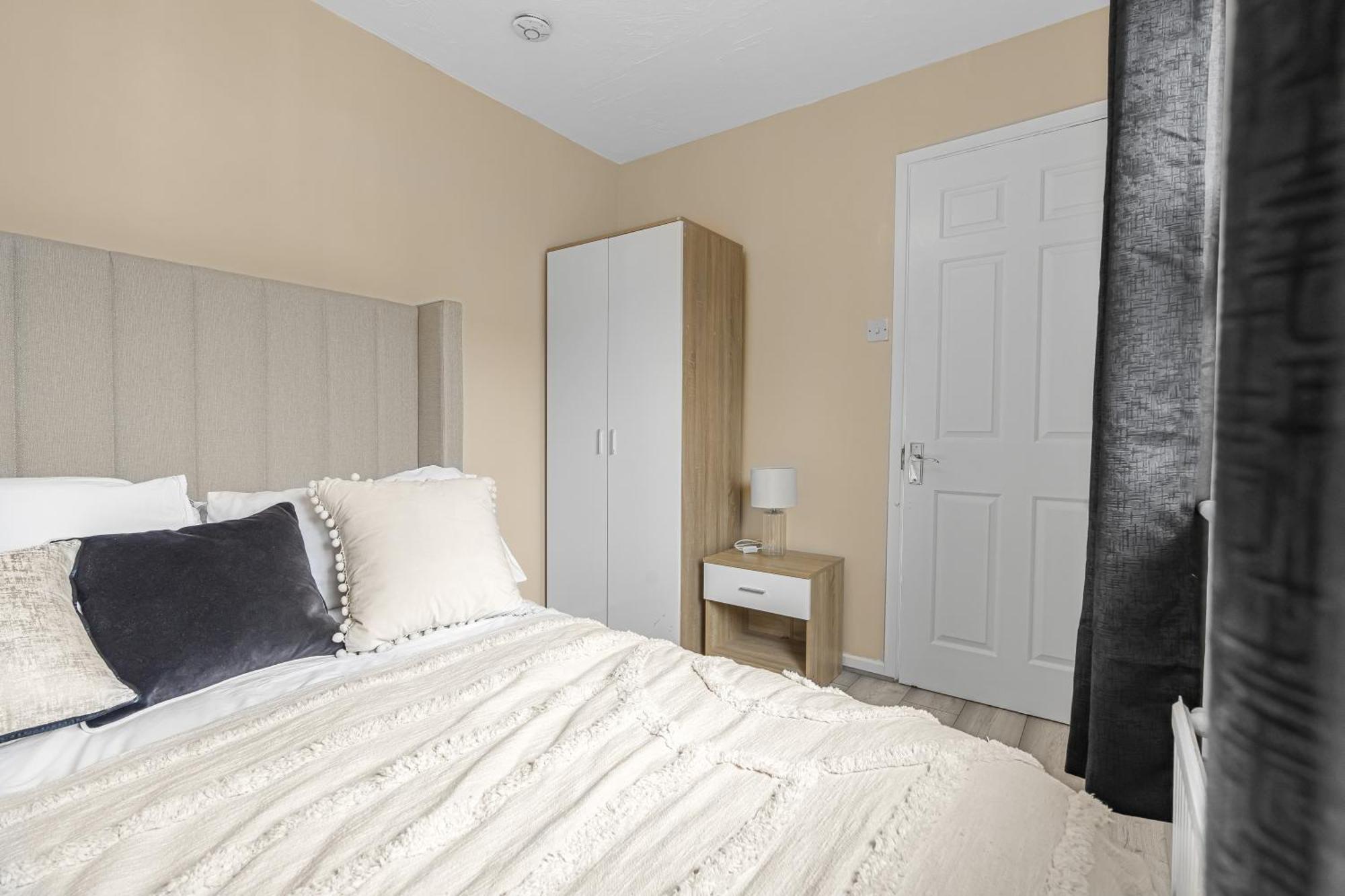 Serviced Accomodation - For Families Or Corporate London Exteriör bild